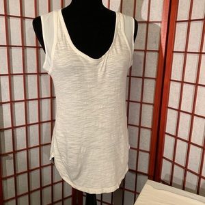 Banana Republic Sm net accented tank top.